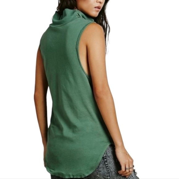 Free People LA Livin 90210 Muscle Tank in Green• Size XS•Army Green - Picture 3 of 13